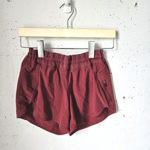 Lululemon Speed Up Shorts – Burgundy – Size 6